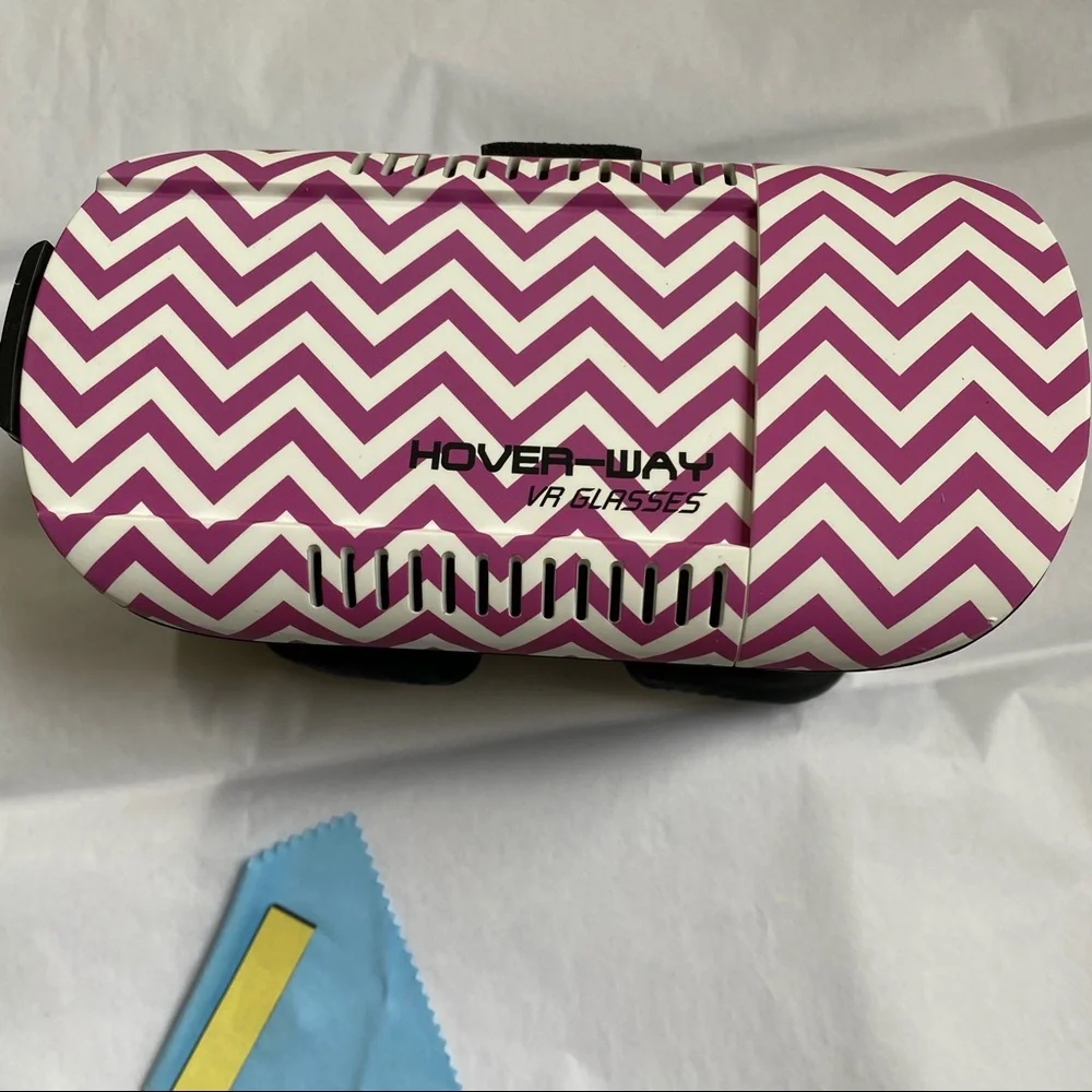 ✌🏼3/$30✌🏼Hover-Way VR Glasses - Pink Chevron